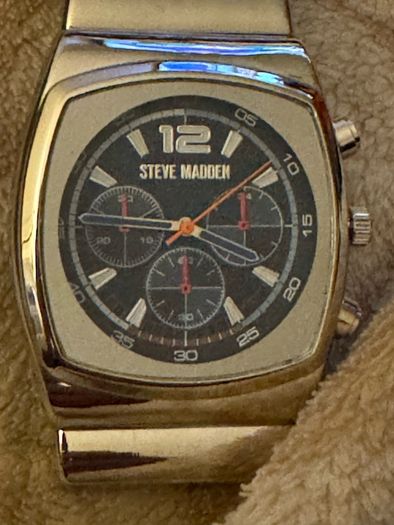Steve Madden watch brand new unused boxed