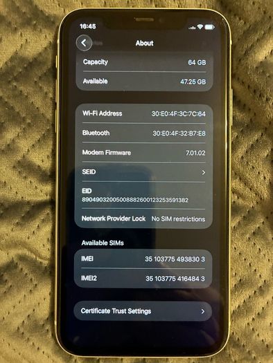 iPhone 11 64GB (SIM free/unlocked and Otterbox cover)