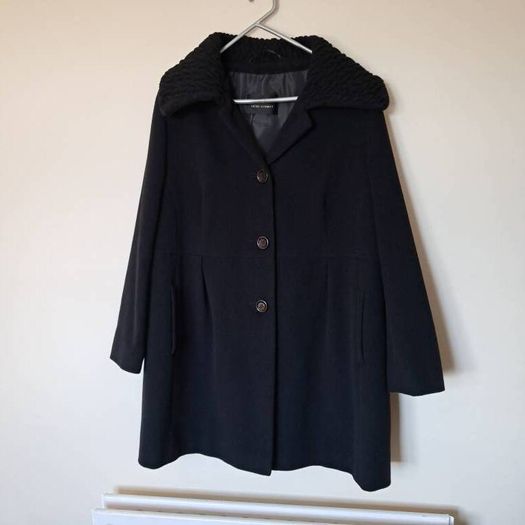 Fuchs schmitt coat Size large ptp 23" black In excellent condition