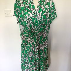 Dunnes Ladies green floral mid length day dress size 18