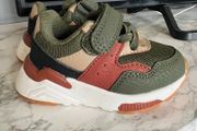 Baby trainers (Size 3)