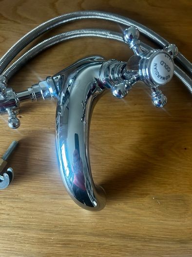 Bathroom Tap - Kingsbury Mono Basin Mixer