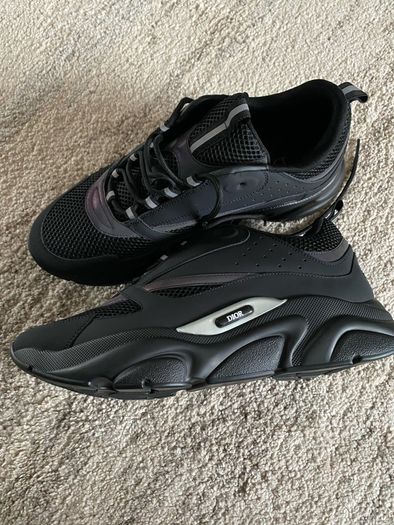 Dior B22