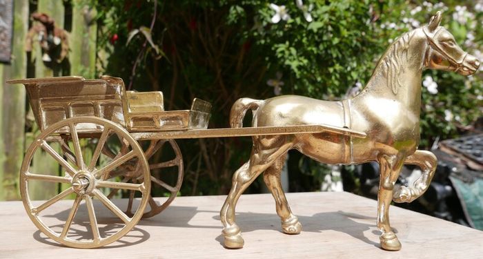 Horse Pulling a Carriage - Sculpture - figurine - statue - Vintage Solid Brass