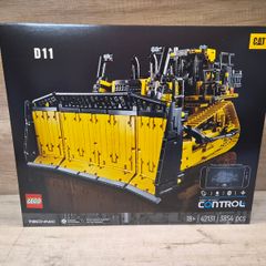 Lego Technic 42131 Cat D11 Bulldozer