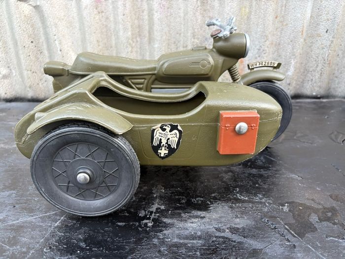 vintage Cherilea action man German motorcycle and sidecar plus battle worn Jeep