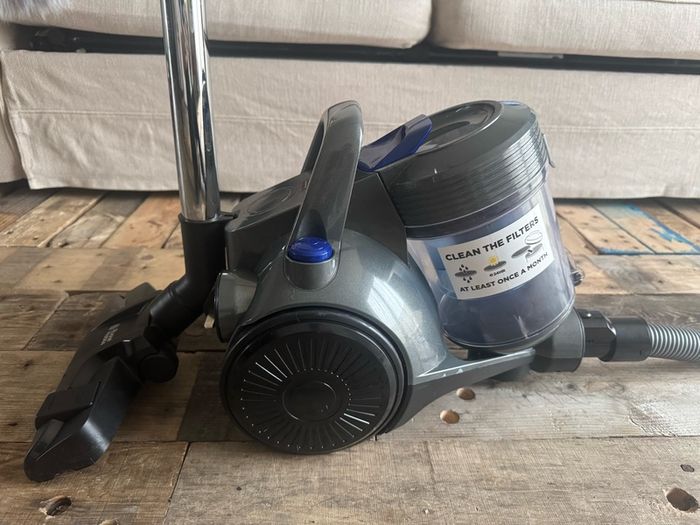 Russell Hobbs Vacuum Cleaner