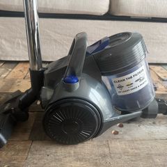 Russell Hobbs Vacuum Cleaner