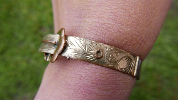 Vintage Excalibur 1/20 RG pre-loved buckle bangle , exclusive to Harrods, by Hatton Garden London. C30