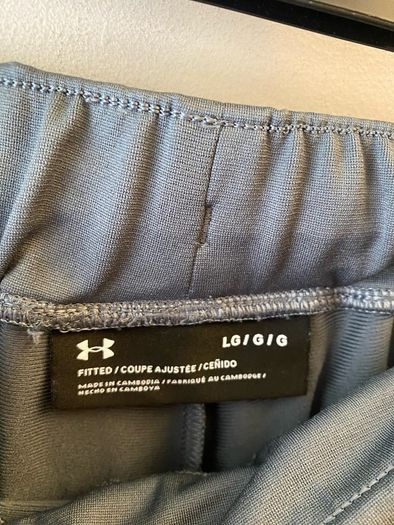 Under Armour grey tracksuit (large)