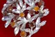 Brooch vintage rhinestone