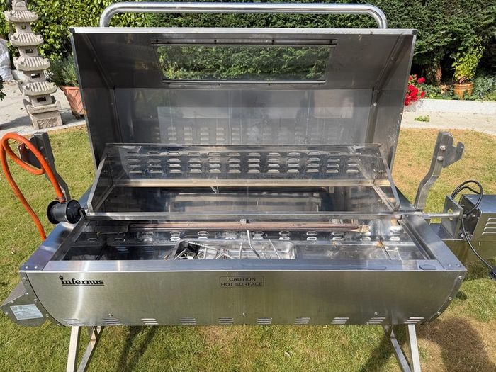 Rotisserie pig Spit