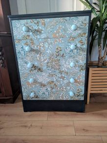 chest of drawers