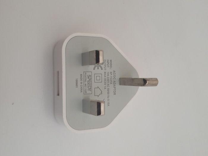 Wall Plug Adaptor USB Charger iPhone Samsung HTC Sony charging plug