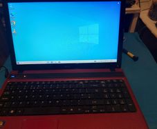 Acer Aspire 5736Z, Red, 3GB Ram, 500GB HDD, Windows 10, Pentium Dual Core CPU, 2.3GHz, Microsoft Edge, Chrome