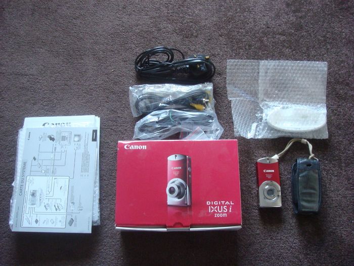 Canon Ixus Zoom- as small as a phone to fit in pocket