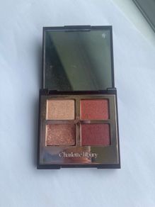 Charlotte Tilbury eyeshadow palette