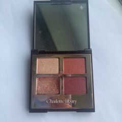 Charlotte Tilbury eyeshadow palette