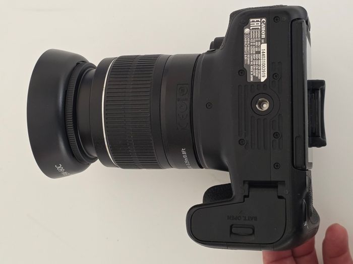 Canon EOS 77D + EF-S 18-55mm IS II | Excellent Condition