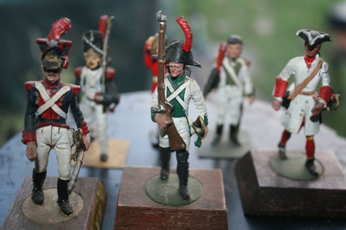 Vintage  Lead Soldiers
