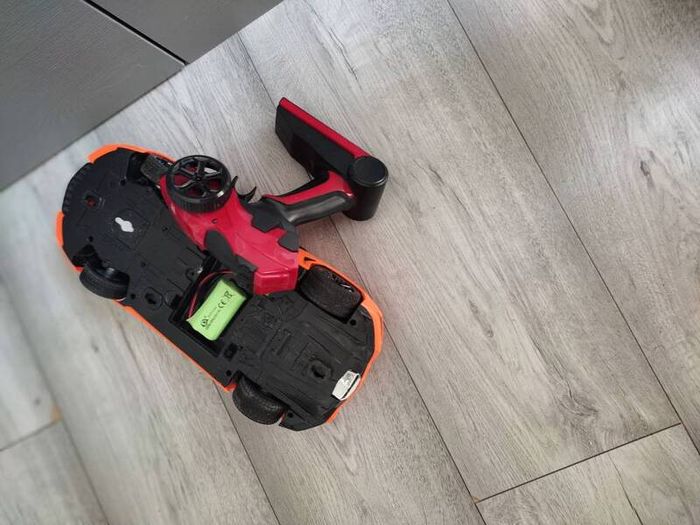 Remote control car