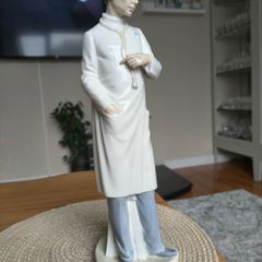 Lladro / NAO Porcelain