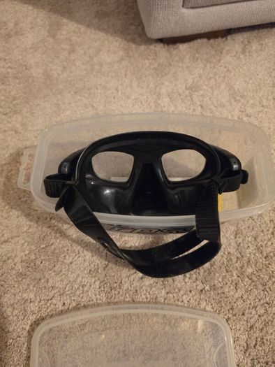 diving mask