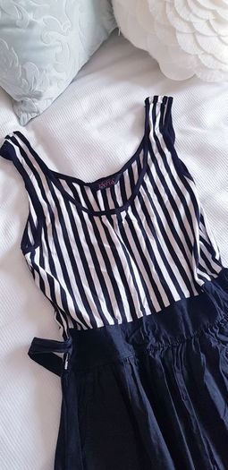 Black & White Mini Dress - Size 10