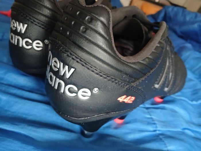 442 V2 Pro SG football boots size 8.5 EU 42 1/2