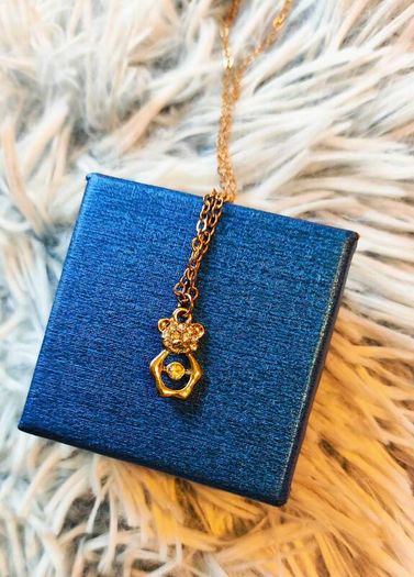 Cute Bear Beaded Necklace Gold Tone