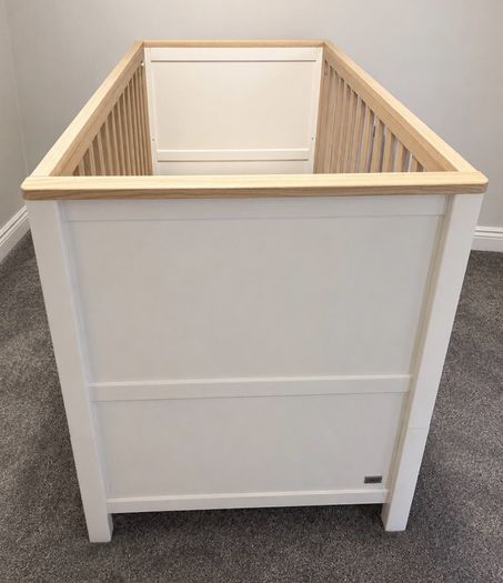 Mamas and Papas Cot / Cot Bed Harwell
