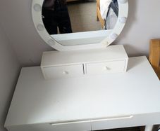 Vanity table with lights