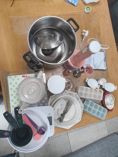 kitchen bric-a-brac