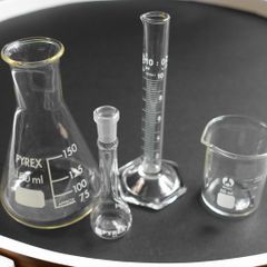 Pyrex Small Laboratory Equipment