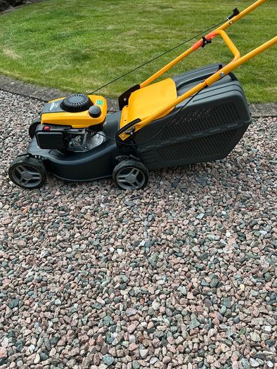 STIGA petrol lawnmower 16 inch