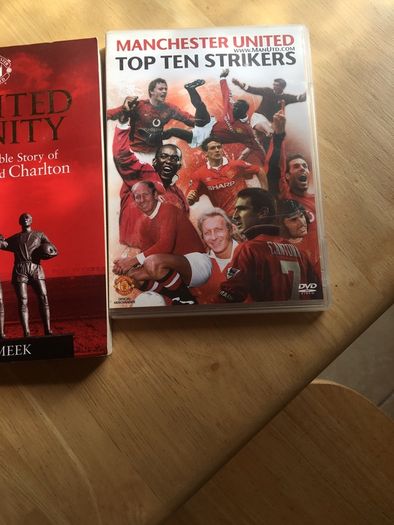 Manchester United set of 3 items.