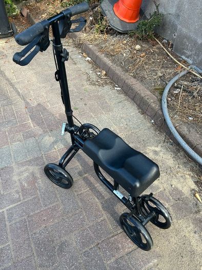 Knee Scooter