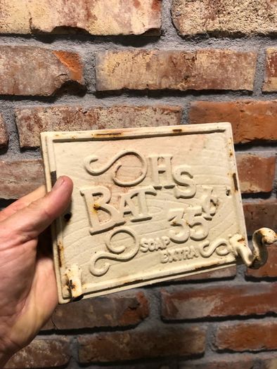 Cast iron wall hanger