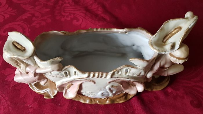 Circa 1897-1906 Collector's Piece Antique  Ernst Wahliss Depose EW Turn Wien Large Porcelain Centerpiece Vase / Jardiniere  Made In Austria