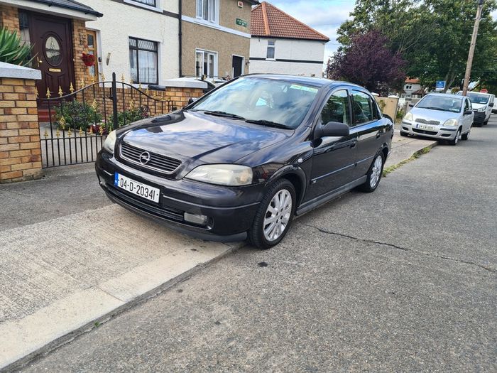 2004 Opel Astra. No offers.