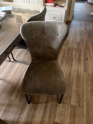 table and chairs