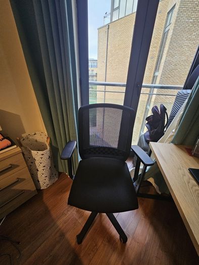 desk chair