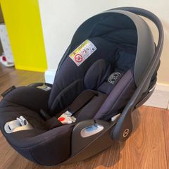 Cybex Cloud Z i-Size Car Seat + Base Z + Newborn Insert