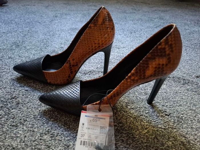 Zara Heels Size 4