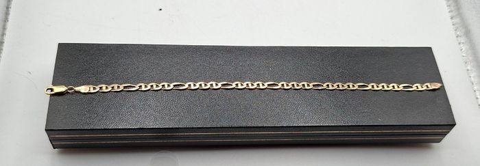 9 ct gold bracelet