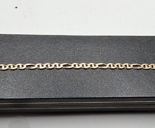 9 ct gold bracelet