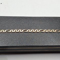 9 ct gold bracelet