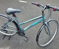 Ladies Bike   28 Alloy Hybrid Bike   18inch Frame