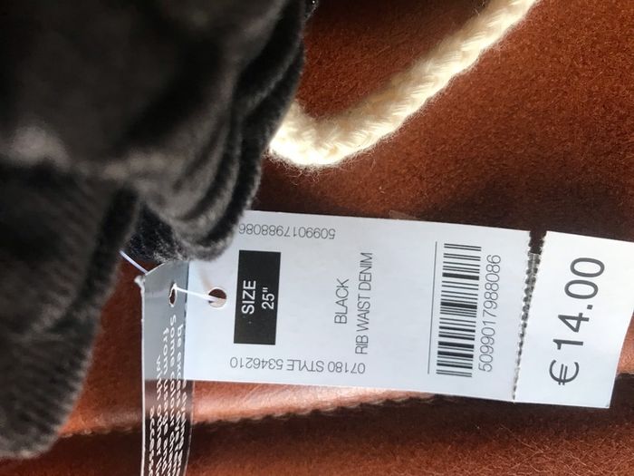 Boys dunnes trousers size 25''. Fit 11 or 12 years I believe.