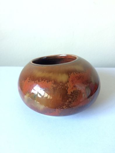 pottery pot